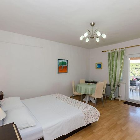 Apartments Jakov เยลซา ภายนอก รูปภาพ