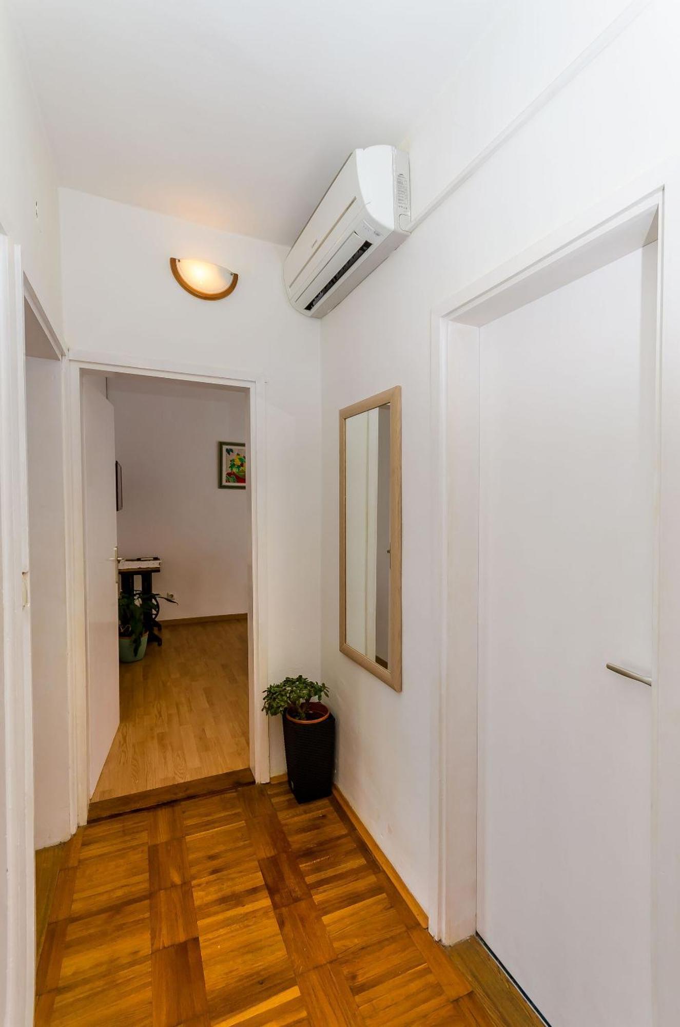 Apartments Jakov เยลซา ภายนอก รูปภาพ