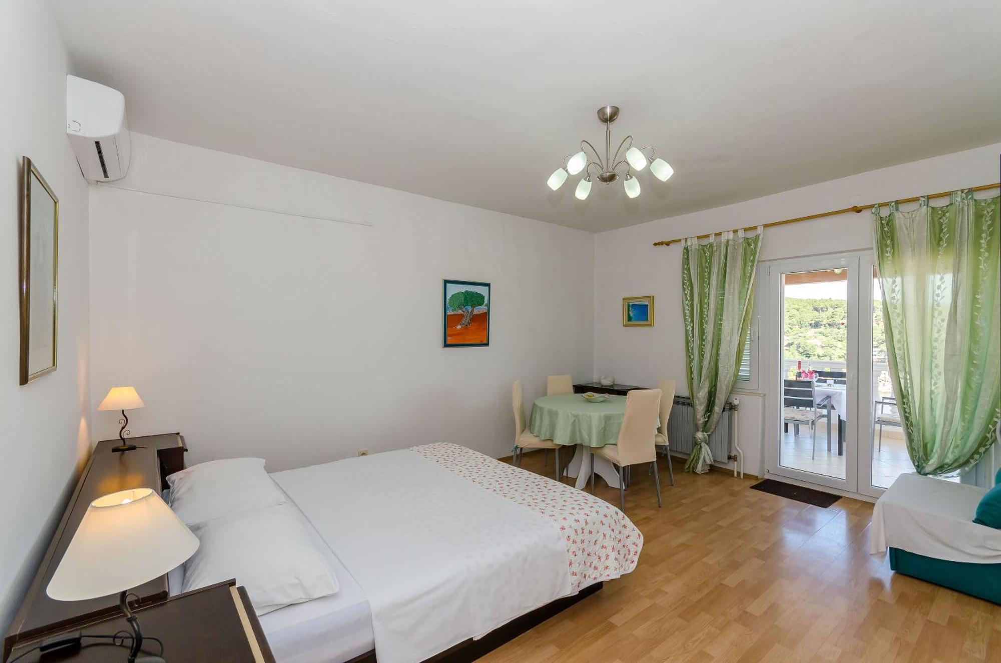 Apartments Jakov เยลซา ภายนอก รูปภาพ