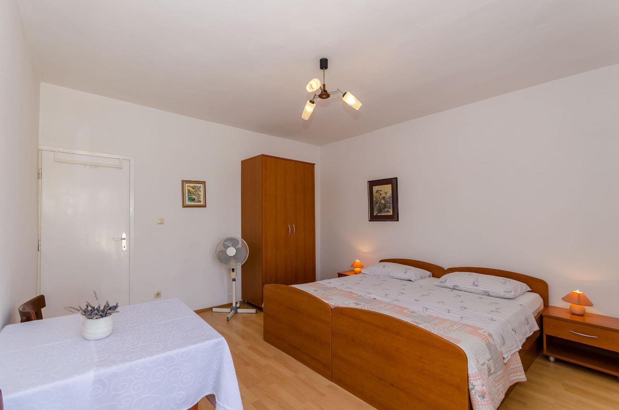 Apartments Jakov เยลซา ภายนอก รูปภาพ