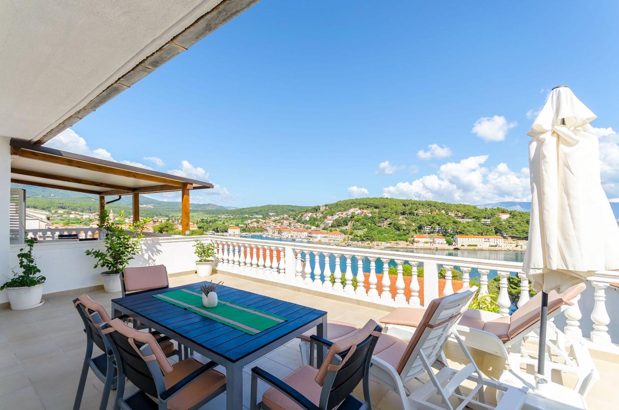 Apartments Jakov เยลซา ภายนอก รูปภาพ