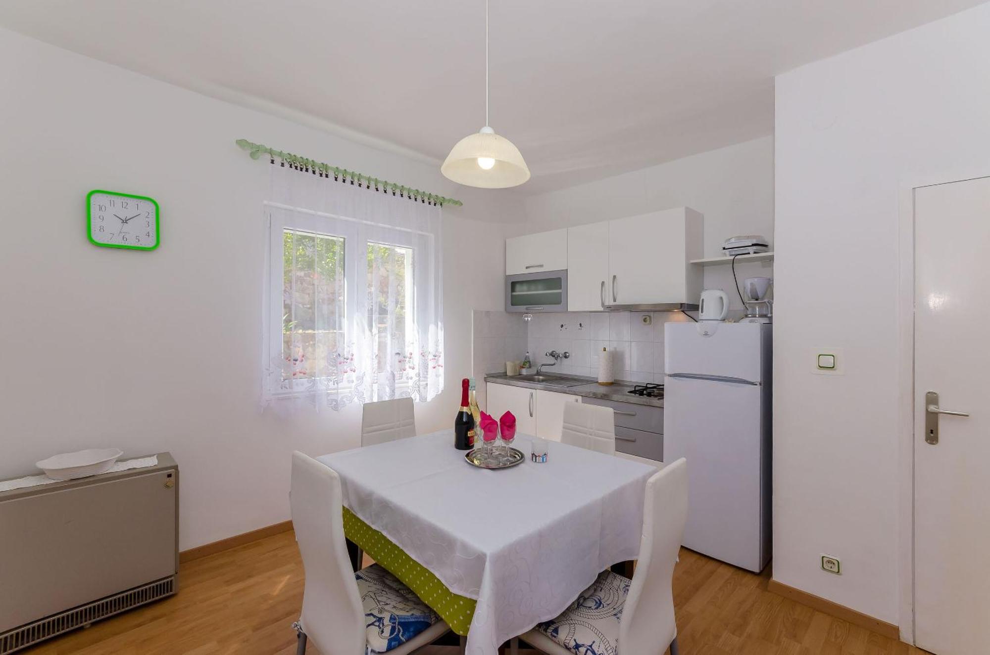Apartments Jakov เยลซา ภายนอก รูปภาพ