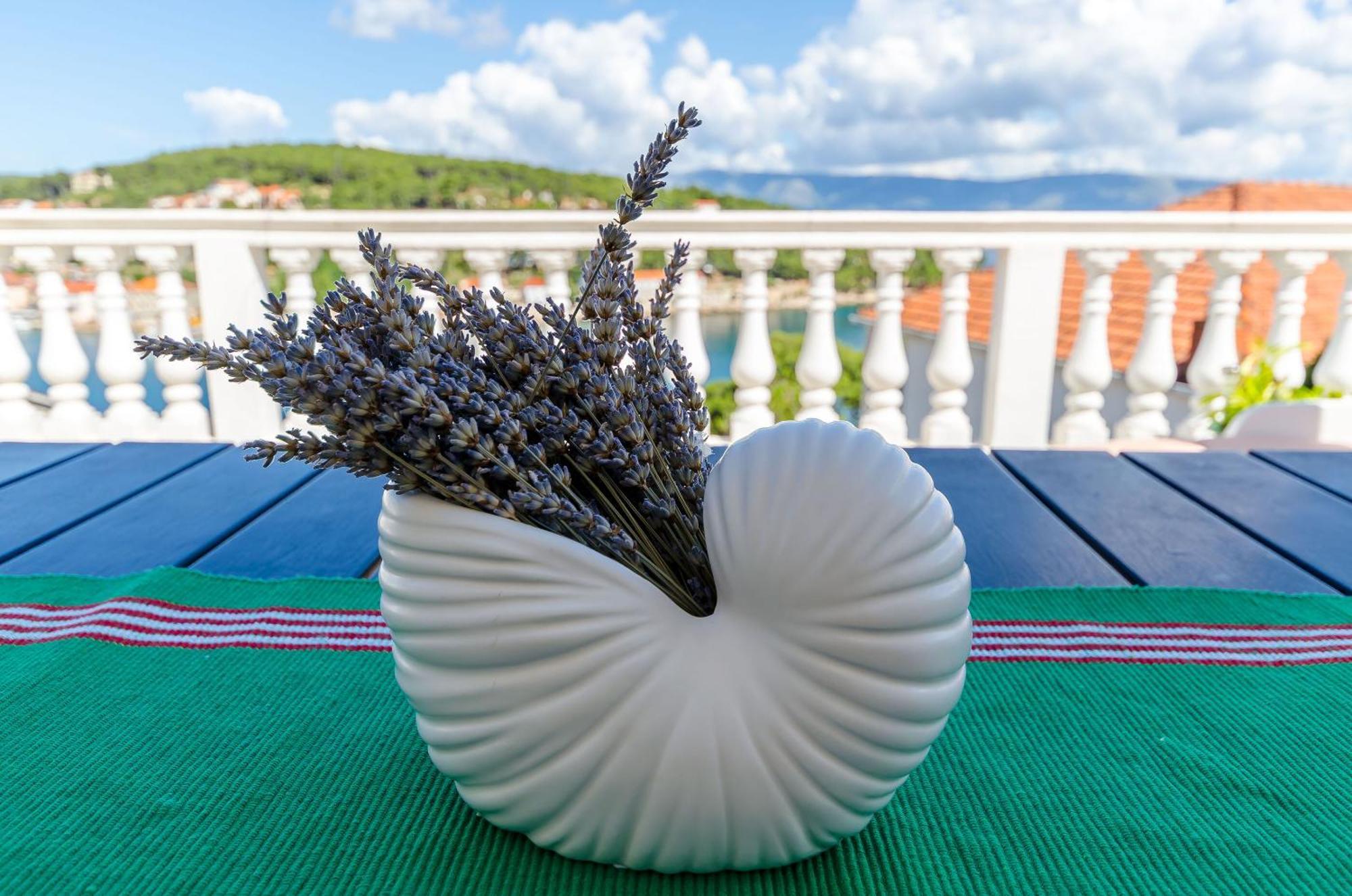 Apartments Jakov เยลซา ภายนอก รูปภาพ
